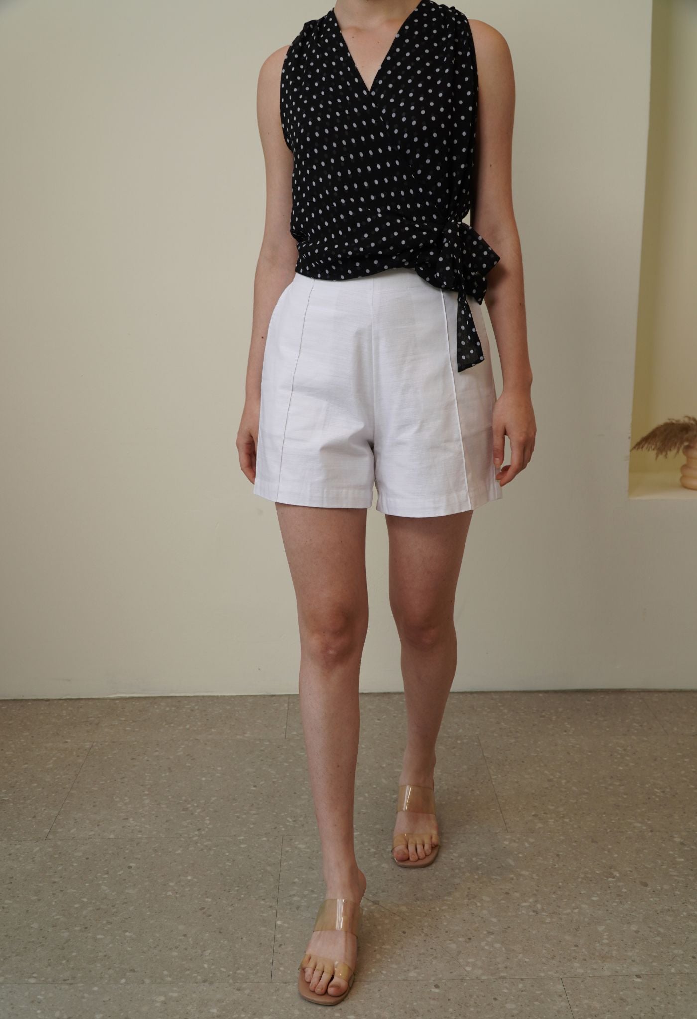 Raelle Shorts White