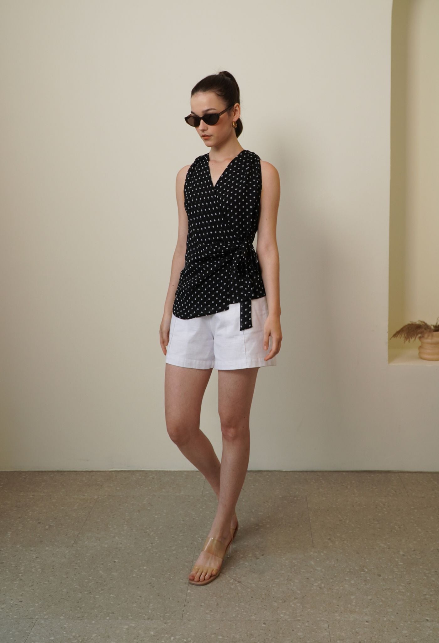 Raelle Shorts White