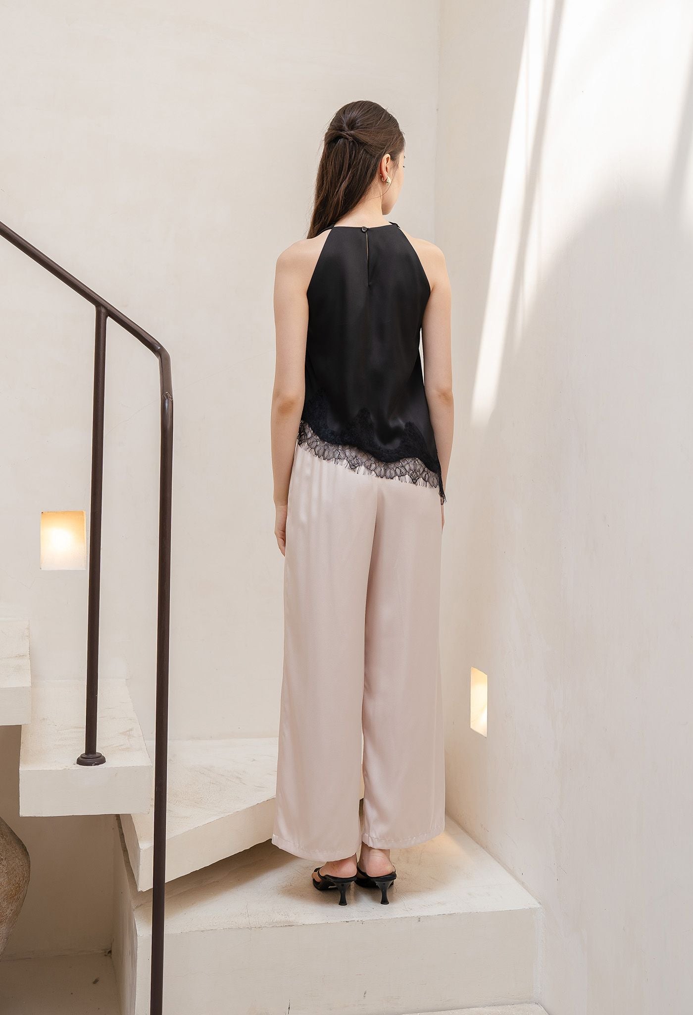 Anya Top Black